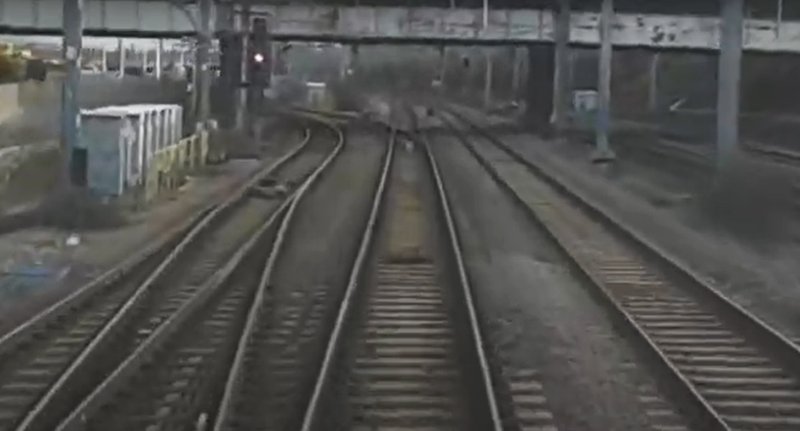Screencap of video depicting cab ride from Ealing to Paddington December 2019.