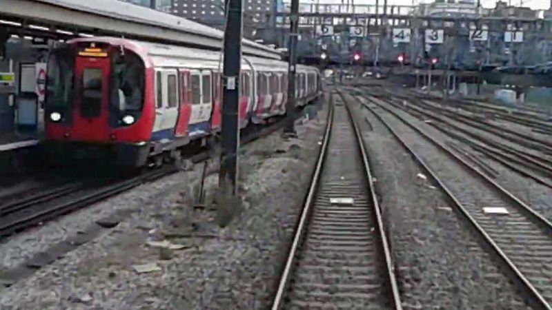 Screencap of video depicting cab ride from Ealing to Paddington December 2019.