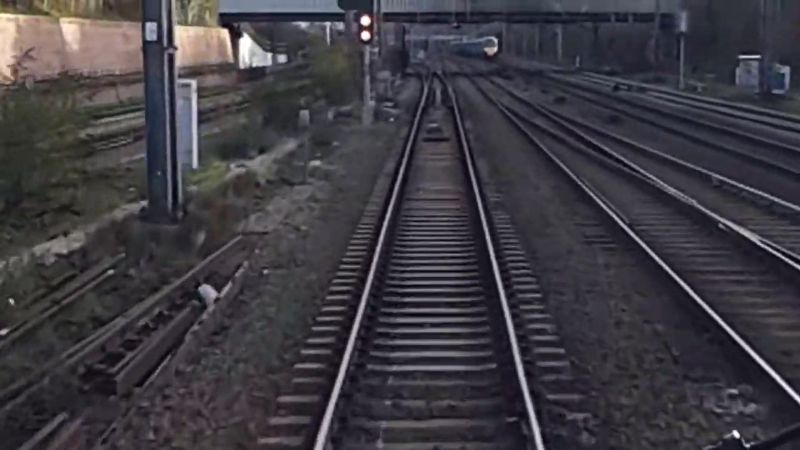 Screencap of video depicting cab ride from Ealing to Paddington December 2019.