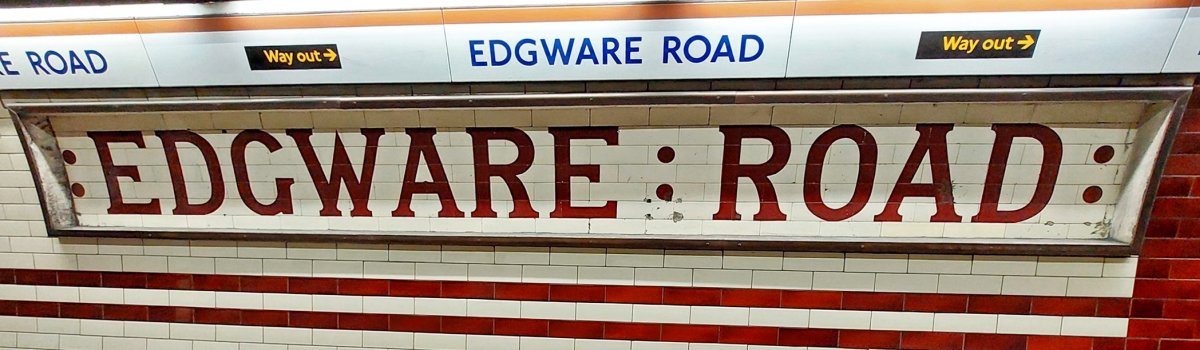 Station name: Edgware Road in both enamel and tiled versions.